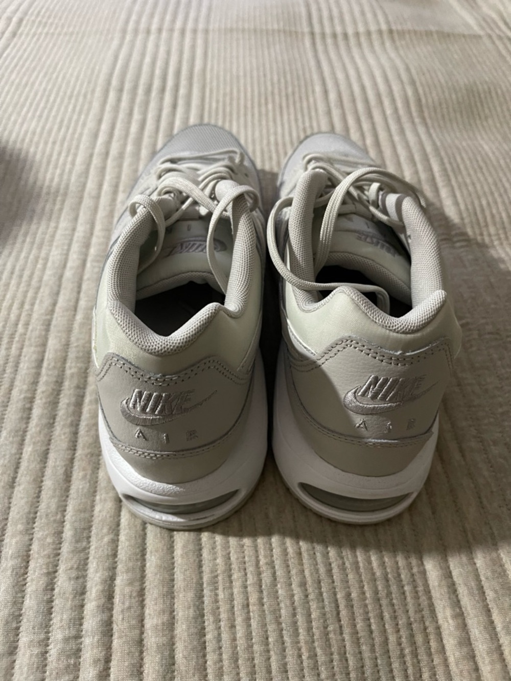 Nike Air Max Command Women's Shoes in Light Bone size 10 NWOT - Picture 7 of 8